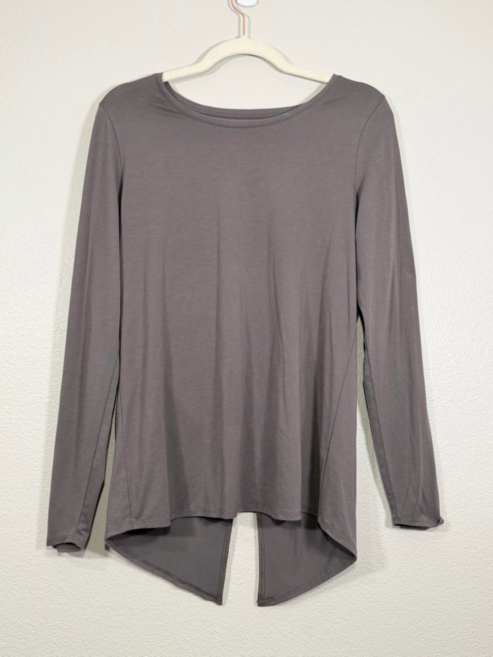 Athleta Shirt Essence Semi Fit Split Back Long Sleeve Athletic Gray Top Women S